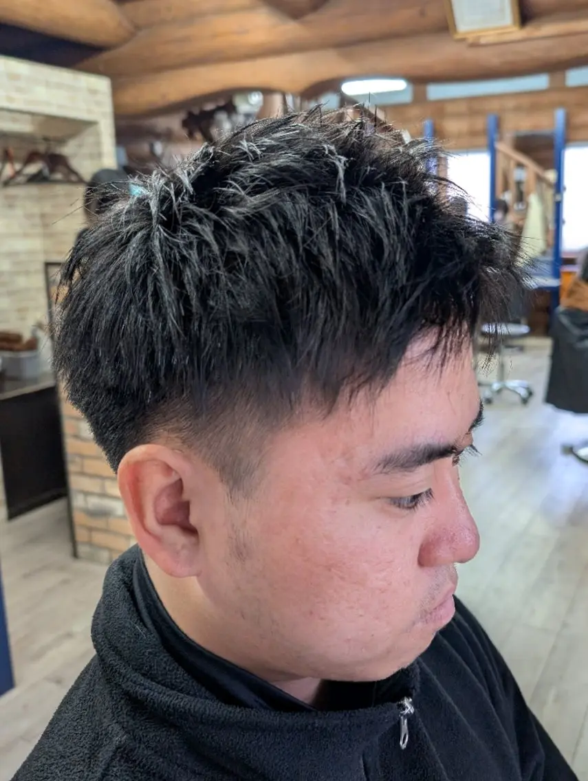ショート メンズ ツーブロック カット 本田 圭輔のヘアスタイル