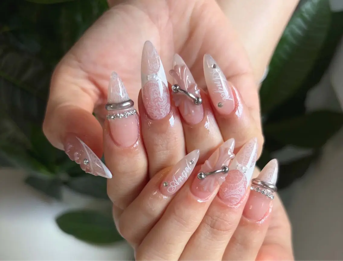 ロング ハンドネイル Aura nail 🍐💫のネイルデザイン