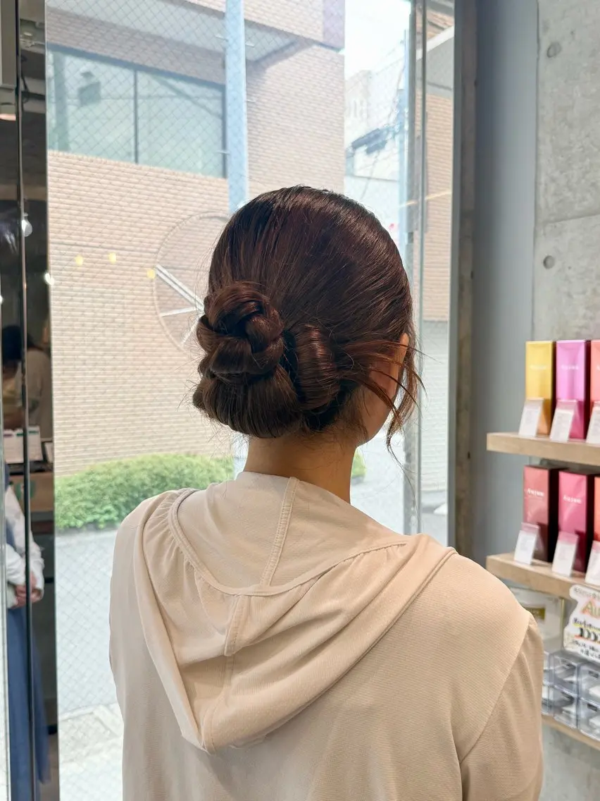 ロング ヘアアレンジ ヘアセット 艶カラー/レイヤー/ 顔周り/ゆな🕊️のヘアスタイル