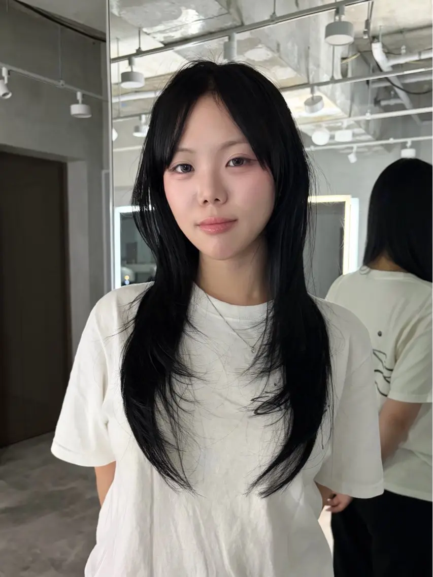 ロング カラー スミン /リタッチモデルのヘアスタイル