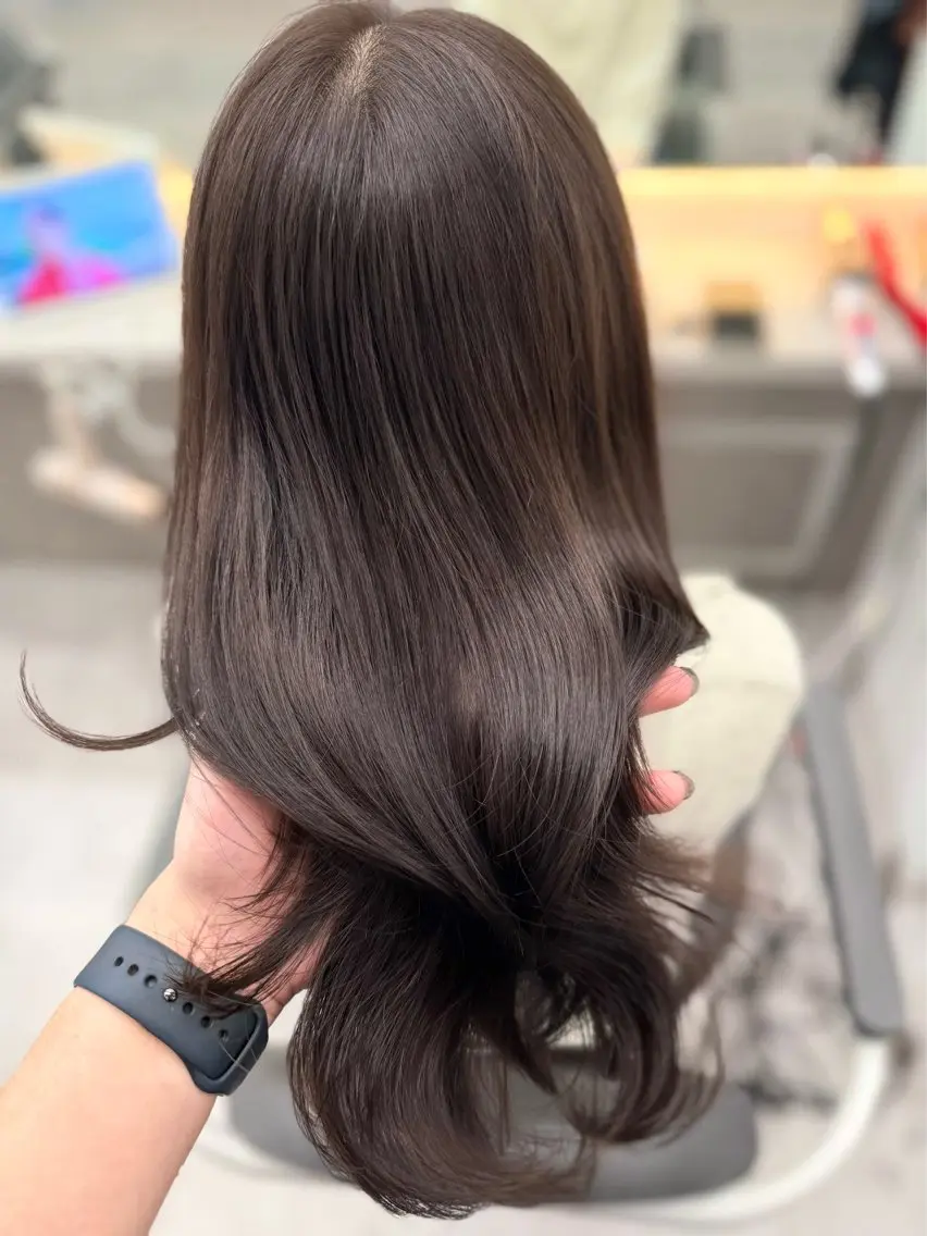 セミロング カラー アッシュ ブリーチ 透明感カラー ダブルカラー グレージュ カット ヘアカラー トリートメント 髪質改善カラー🦋 レイヤー/ナカネのヘアスタイル