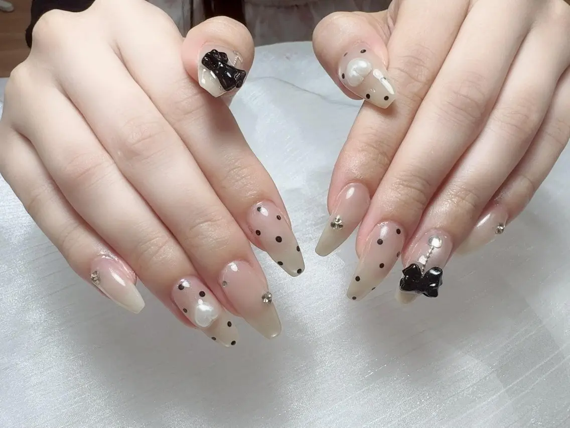 ネイル フレンチネイル 韓国ネイル 水色 マグネットネイル ニュアンスネイル ハンドネイル Hana Rose Nailのネイルデザイン