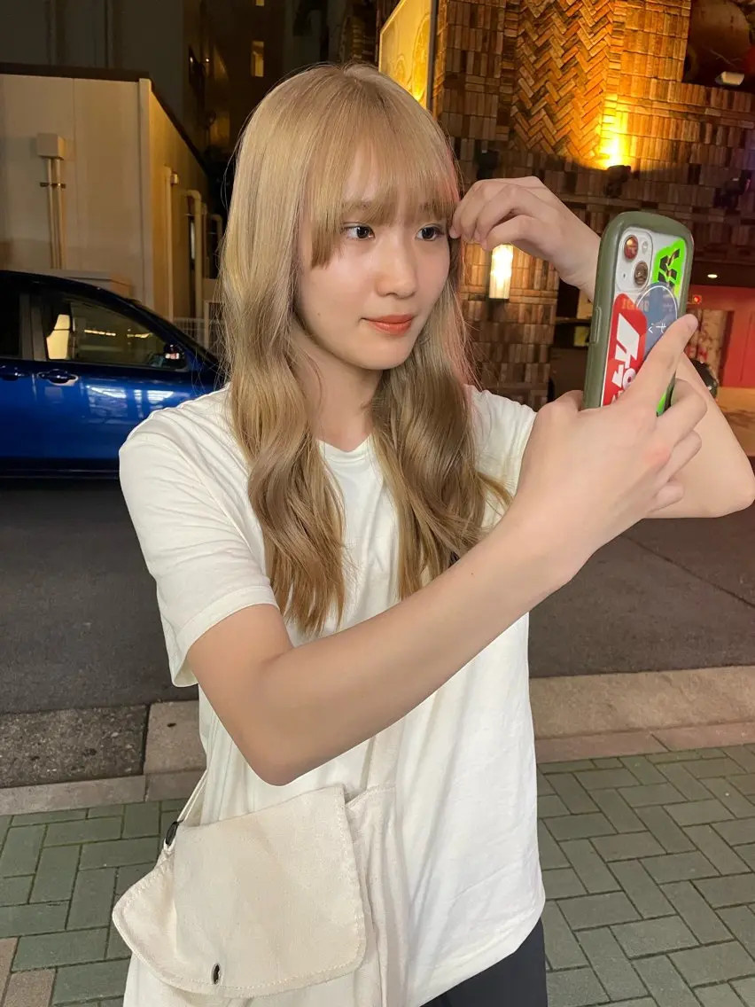 ロング カラー ベージュカラー ブロンド ブロンドベージュ カット ヘアカラー ボブカットモデル/ ハイトーン/ゆうあのヘアスタイル