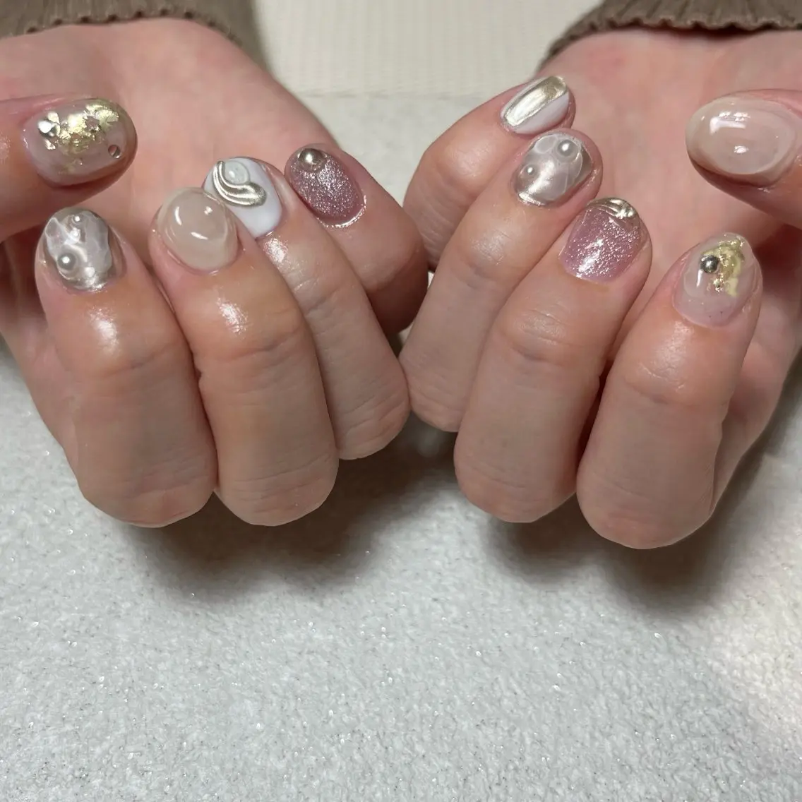 ネイル ミラーネイル 持ち込み ニュアンスネイル シルバー manami プルミエール錦糸町店のネイルデザイン