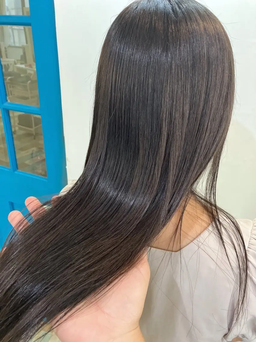 ロング カラー 黒髪 door white hideのヘアスタイル