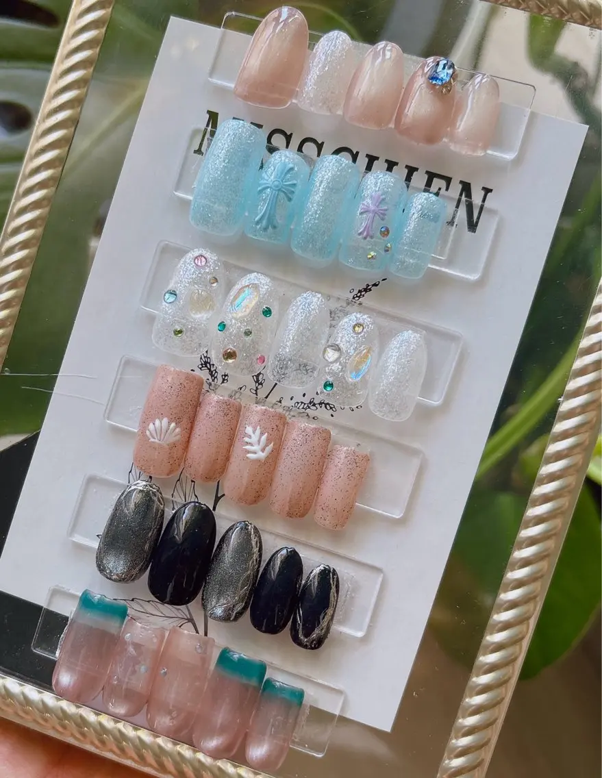 ネイル マグネットネイル ニュアンスネイル シンプルネイル 夏ネイル ハンドネイル Kai nail Mayukoのネイルデザイン