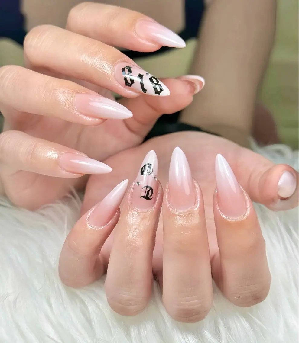 ネイル アートネイル ボルドー フレンチネイル ジェルネイル 氷ネイル・うるうるネイル ハンドネイル Yuki Nailsalonのネイルデザイン