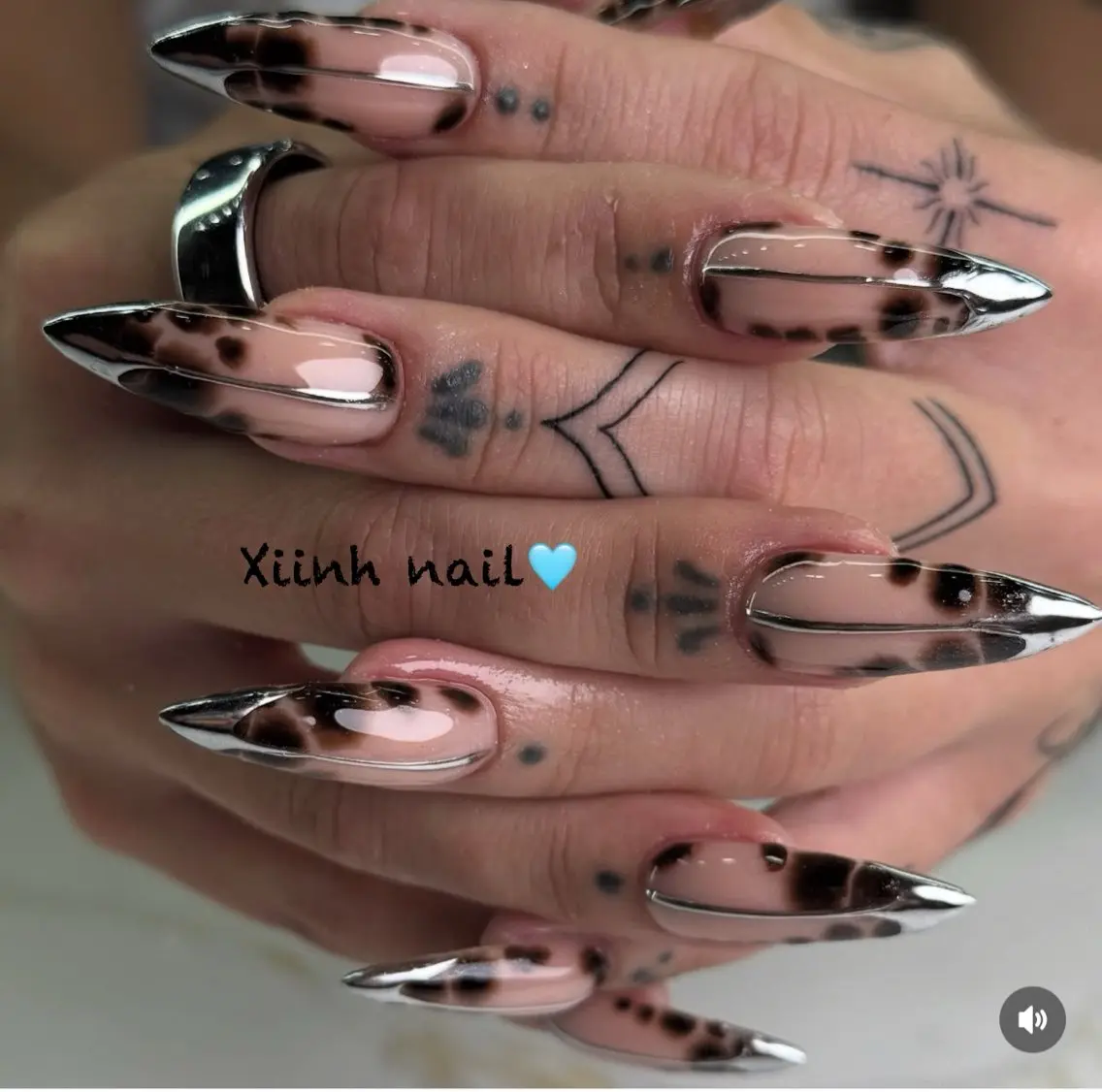 ネイル チークネイル 桜ネイル フットネイル ジェルネイル ハロウィン ハンドネイル XIINH NAIL SALONのネイルデザイン