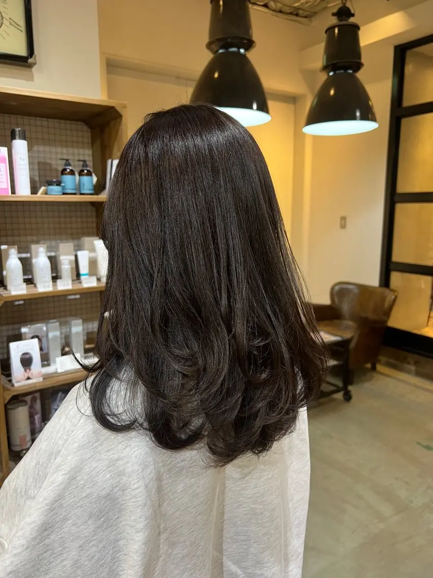 セミロング レイヤーカット beleefric 🩵チセのヘアスタイル