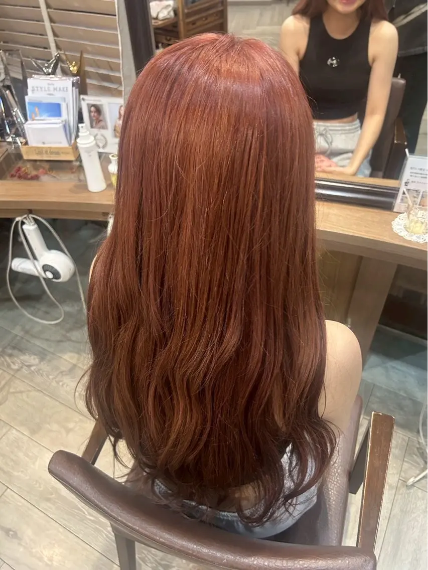 ロング オレンジブラウン ヘアカラー Flower🌼藤田 陽華のヘアスタイル