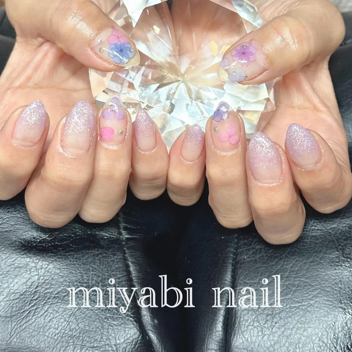 ネイル アートネイル フラワーネイル グラデーション ラメ(グリッター) ラメグラデーション miyabi nail 桂川駅近くのネイルデザイン