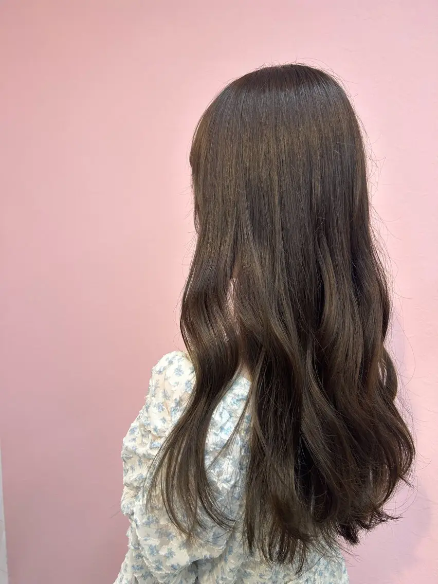 ロング カラー ヘアカラー トリートメント suehiro yunaのヘアスタイル