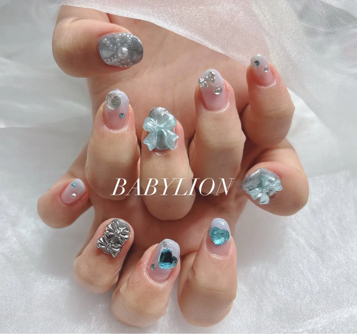 ネイル ガーリー 水色 BABY LION :Fumiyoのネイルデザイン
