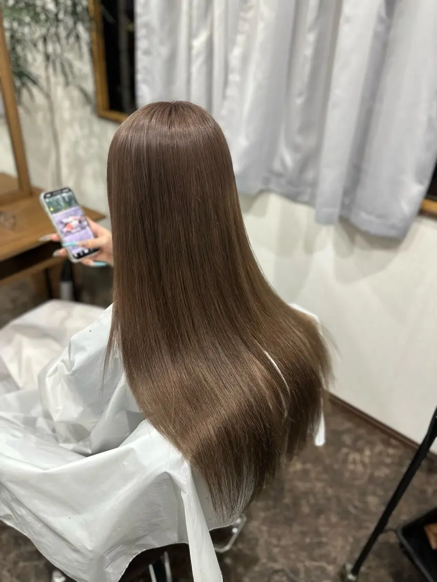 ロング カラー ベージュカラー ブリーチ 透明感カラー シアーベージュ エクステ TOMOMI /フロレゾンのヘアスタイル