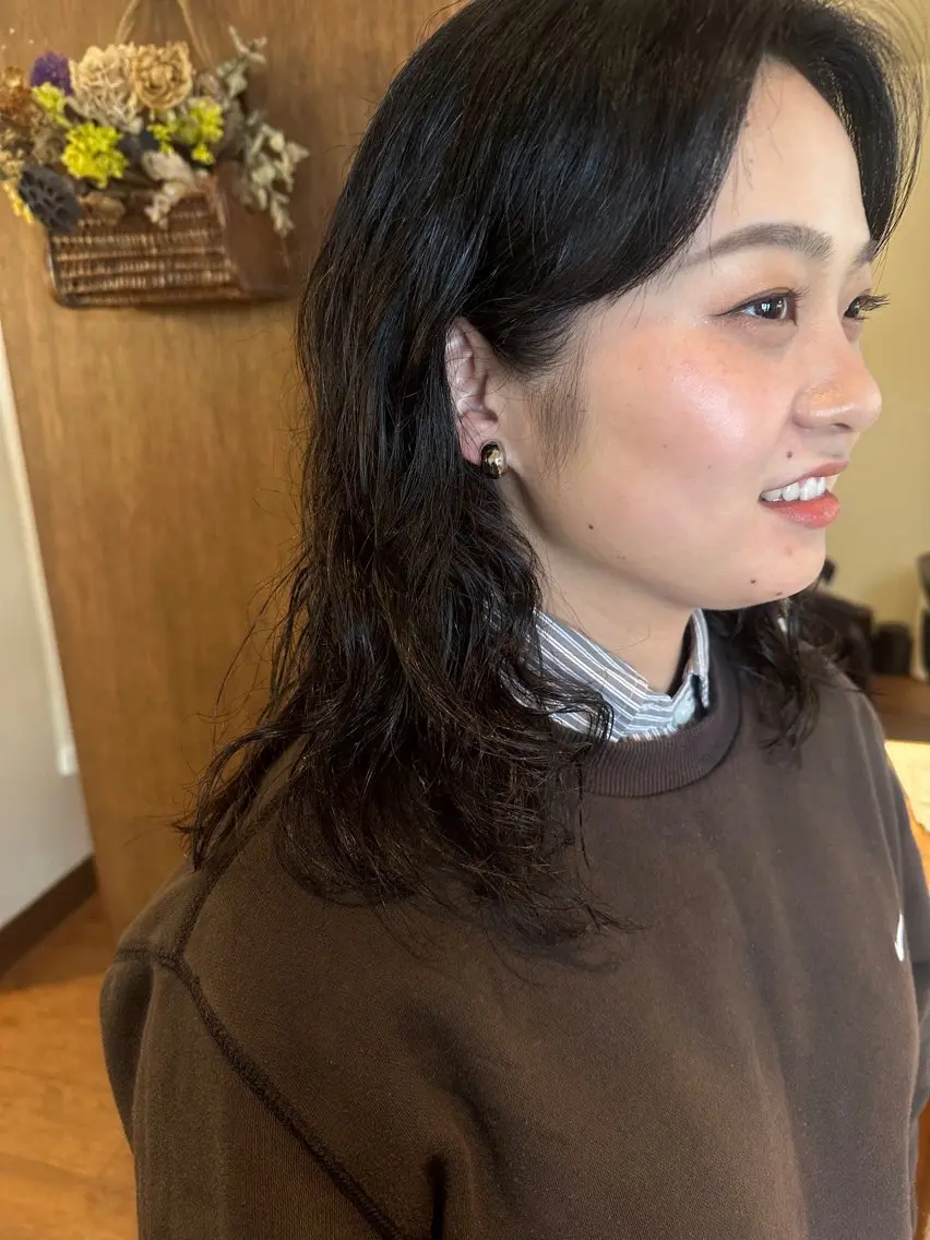 パーマ かつやま めいのヘアスタイル