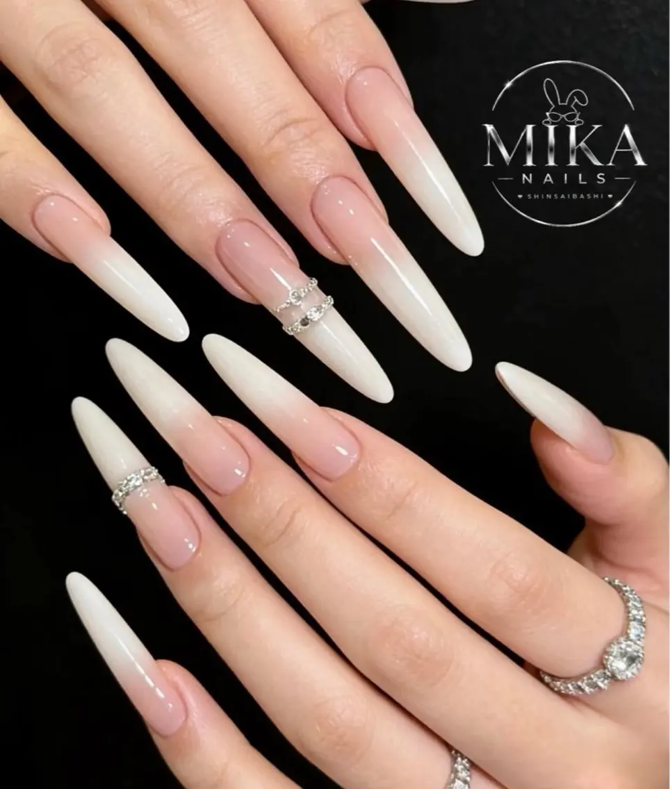 ネイル ハンドネイル Rina Mika Nailsのネイルデザイン
