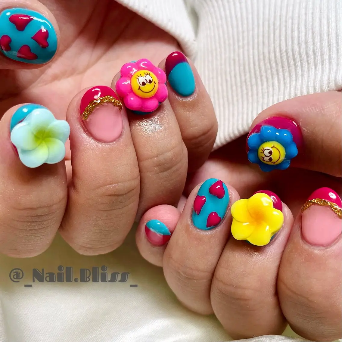 ネイル 持ち込み ハンドネイル NAIL BLISSのネイルデザイン