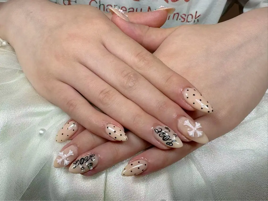 ネイル ハンドネイル WO MIAO💎のネイルデザイン