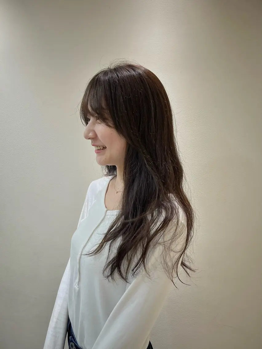 ロング 新開 夏菜のヘアスタイル