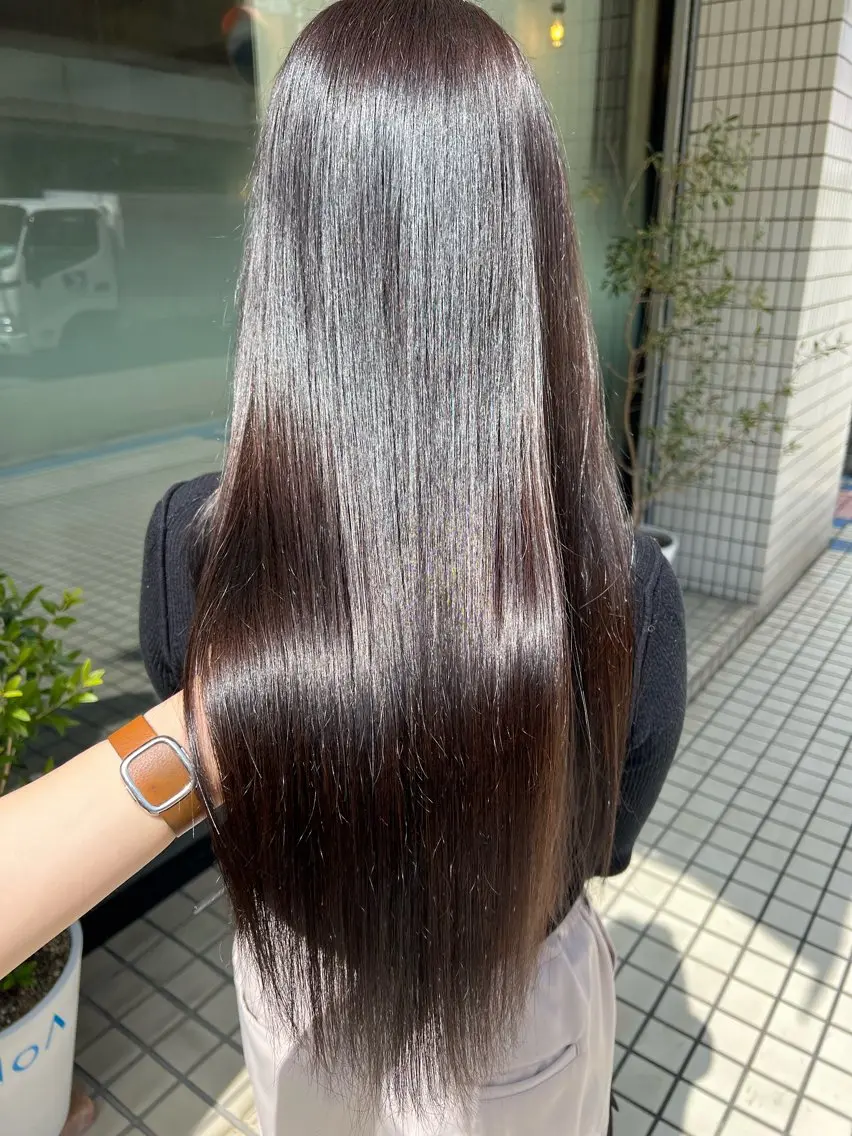 カラー Misaki / 艶カラーのヘアスタイル