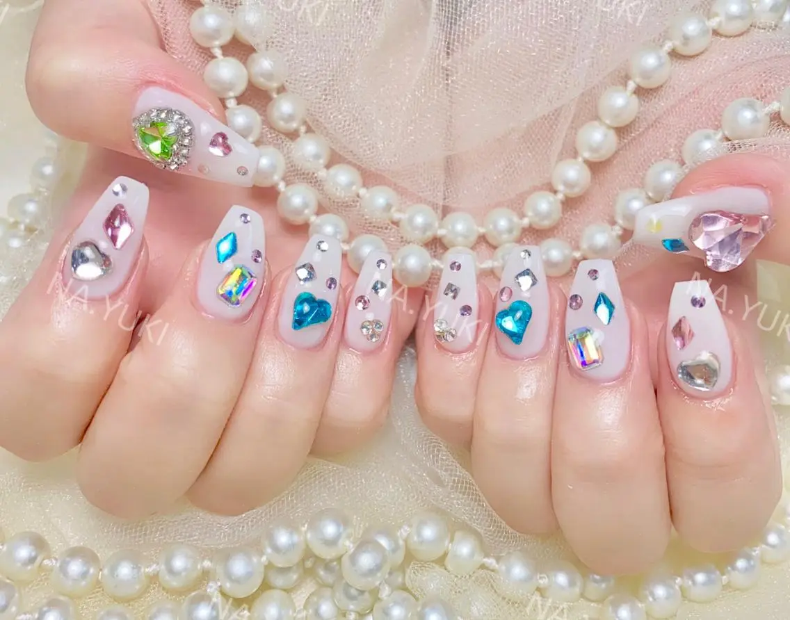 ネイル ハンドネイル ハンドケア 🌷 Mooning 🌷のネイルデザイン