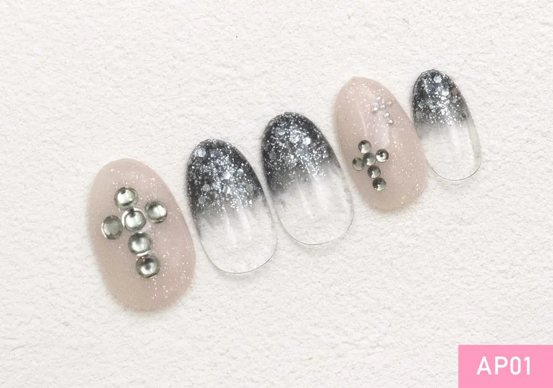 ネイル ゴールド 新橋🦋 Nailのネイルデザイン