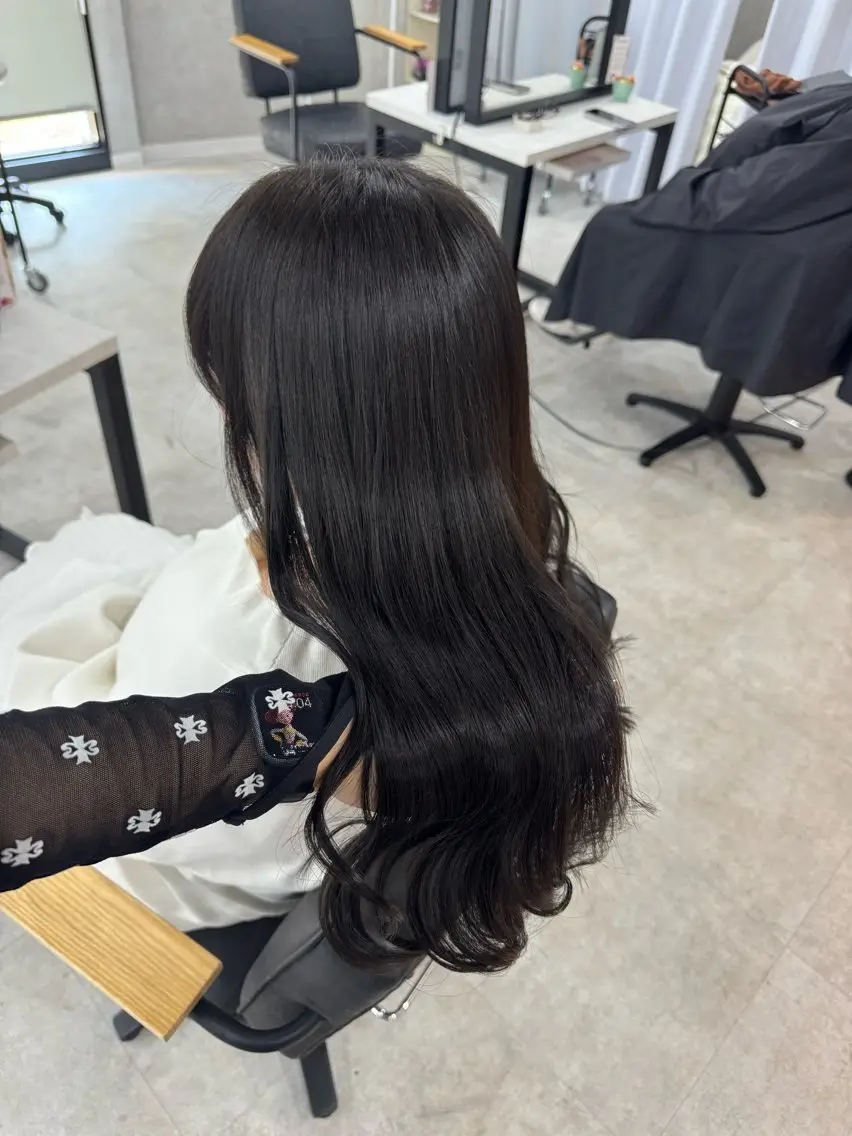 ロング カラー ベージュカラー ブリーチ ブラウンカラー 透明感カラー ダブルカラー 赤み無し柔らかカラー 【梅田】madokaのヘアスタイル