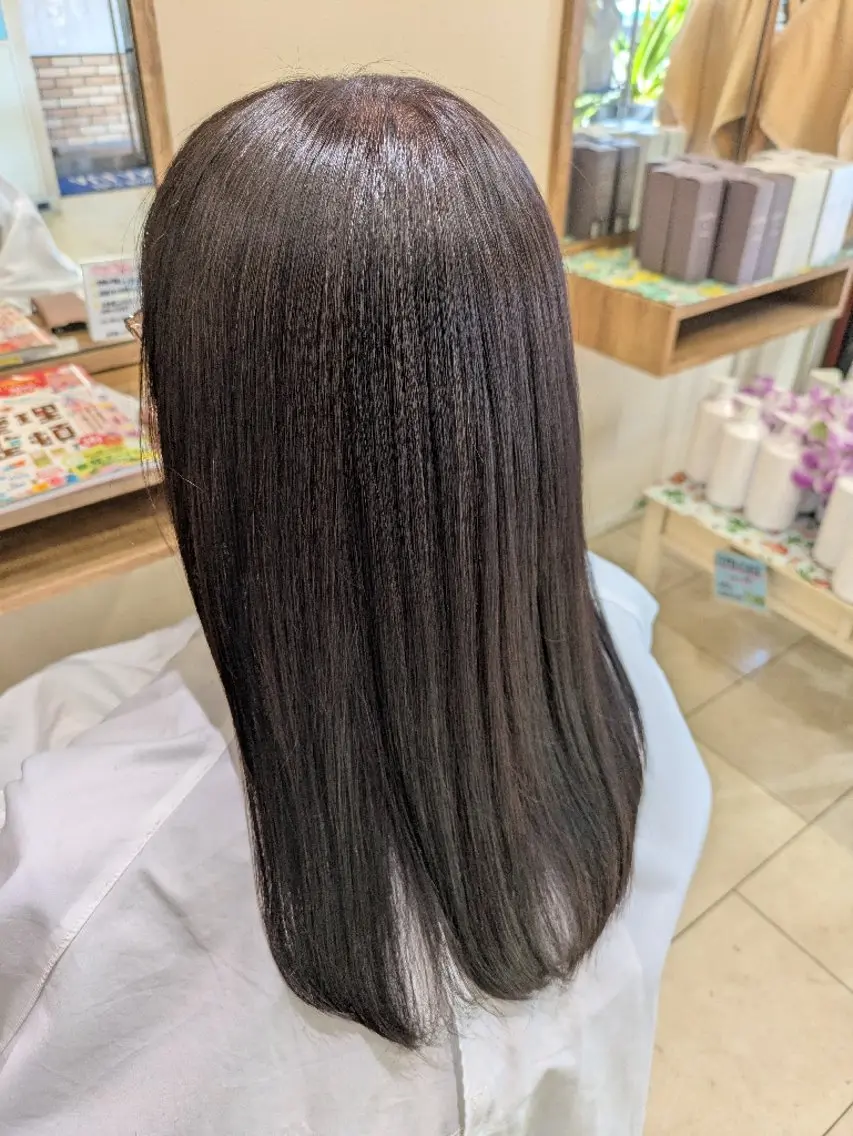 ロング 酸性ストレート 塚原 友紀子のヘアスタイル