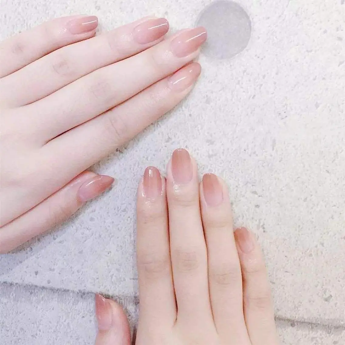 💅グラデーション(カラー約700色以上)+甘皮ケア+保湿ケアの写真