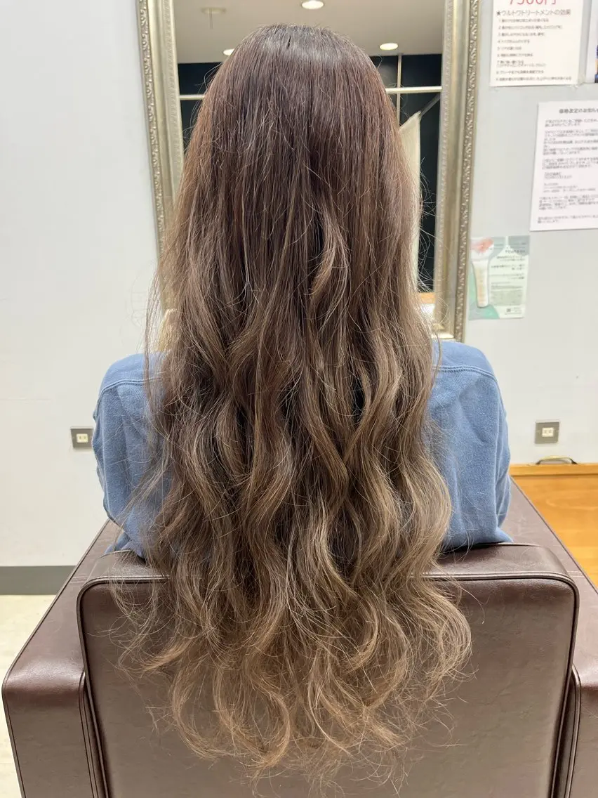ロング カラー 産休の為お休みです! 小島凜のヘアスタイル
