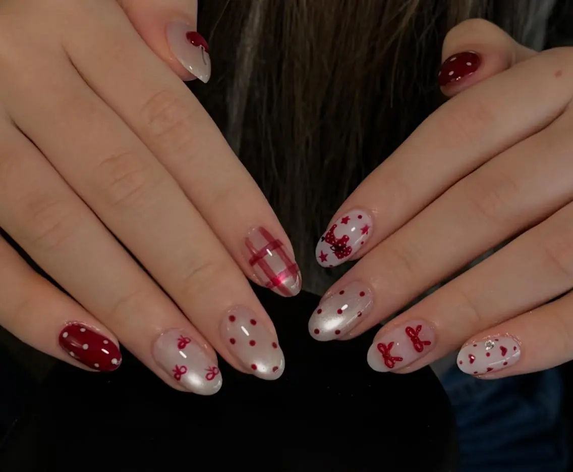 ネイル ハンドネイル 🎀 Ayaka_nailのネイルデザイン