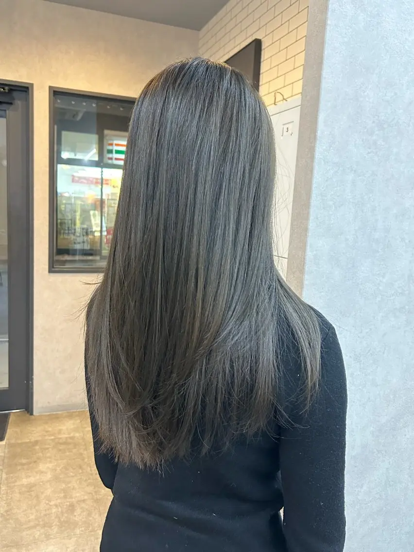 セミロング カラー ベージュカラー カット ヘアカラー トリートメント いなみね はるきのヘアスタイル