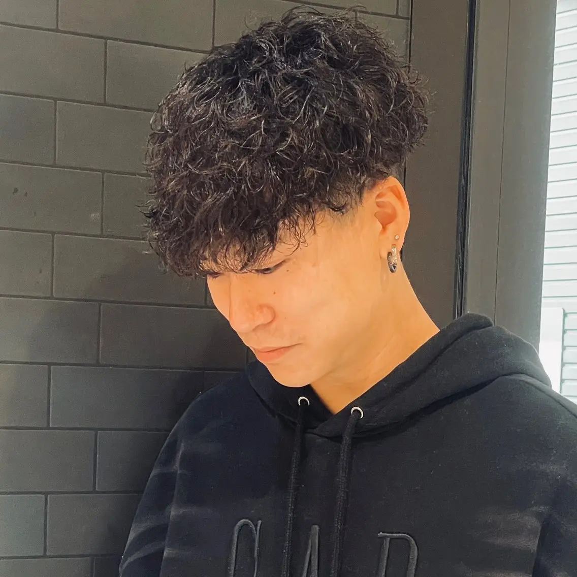ショート パーマ メンズ メンズパーマ カット ヘアカラー パーマ メンズヘア特化 崎田 成人のヘアスタイル