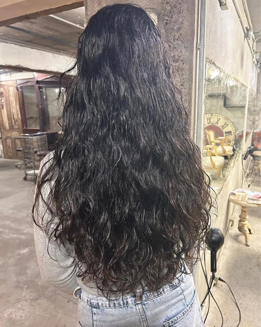 ロング パーマ ロング スパイラルパーマ お任せヘア☘️☘️ 及川渚のヘアスタイル