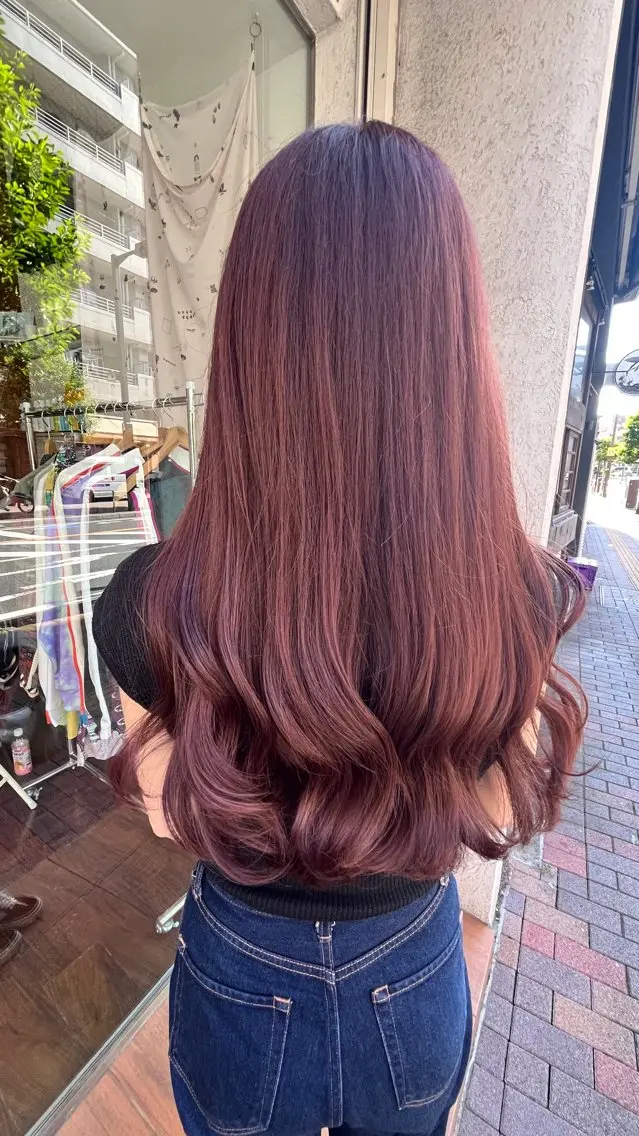 ロング カラー ブラウンカラー ピンクカラー ピンクブラウン ヘアカラー トリートメント CoCooN minamiのヘアスタイル
