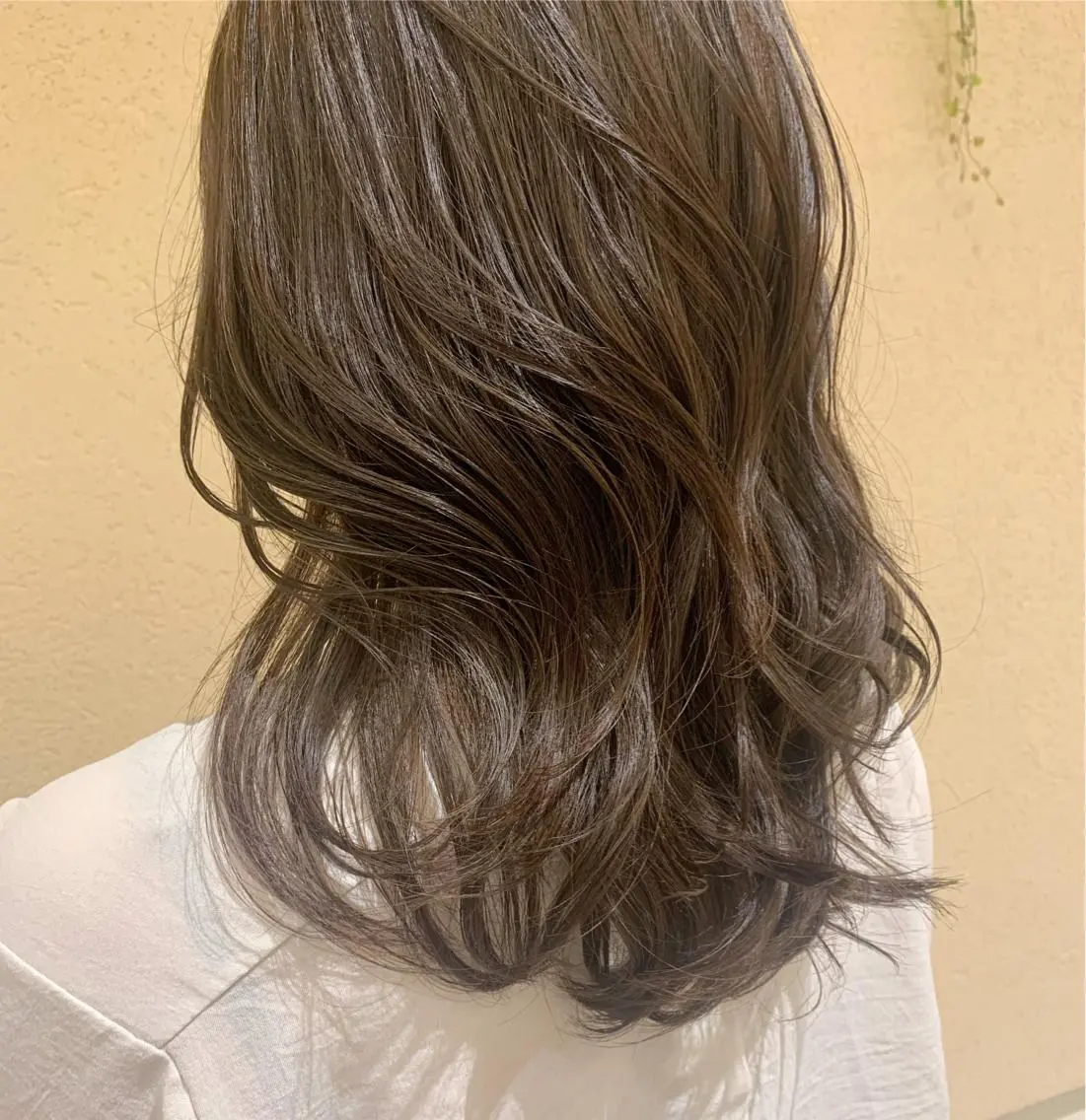 セミロング カラー グレージュ 𝒢𝒾𝓇𝓁𝓎 ⑅　𝓎𝓊𝓀𝒶のヘアスタイル