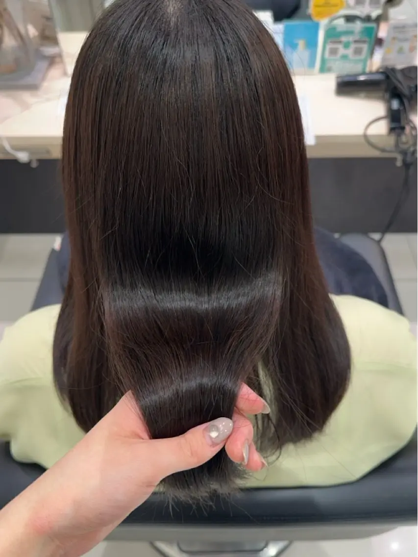 セミロング カラー 透明感カラー 髪質改善 クロスパーマ/うる艶 カラー/Kurumiのヘアスタイル