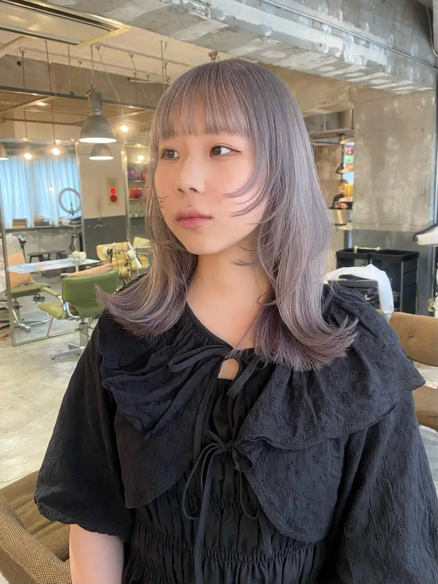 ミディアム カラー ブリーチ シルバー ホワイトシルバー 縮毛矯正 ヘアカラー keen 立川のヘアスタイル