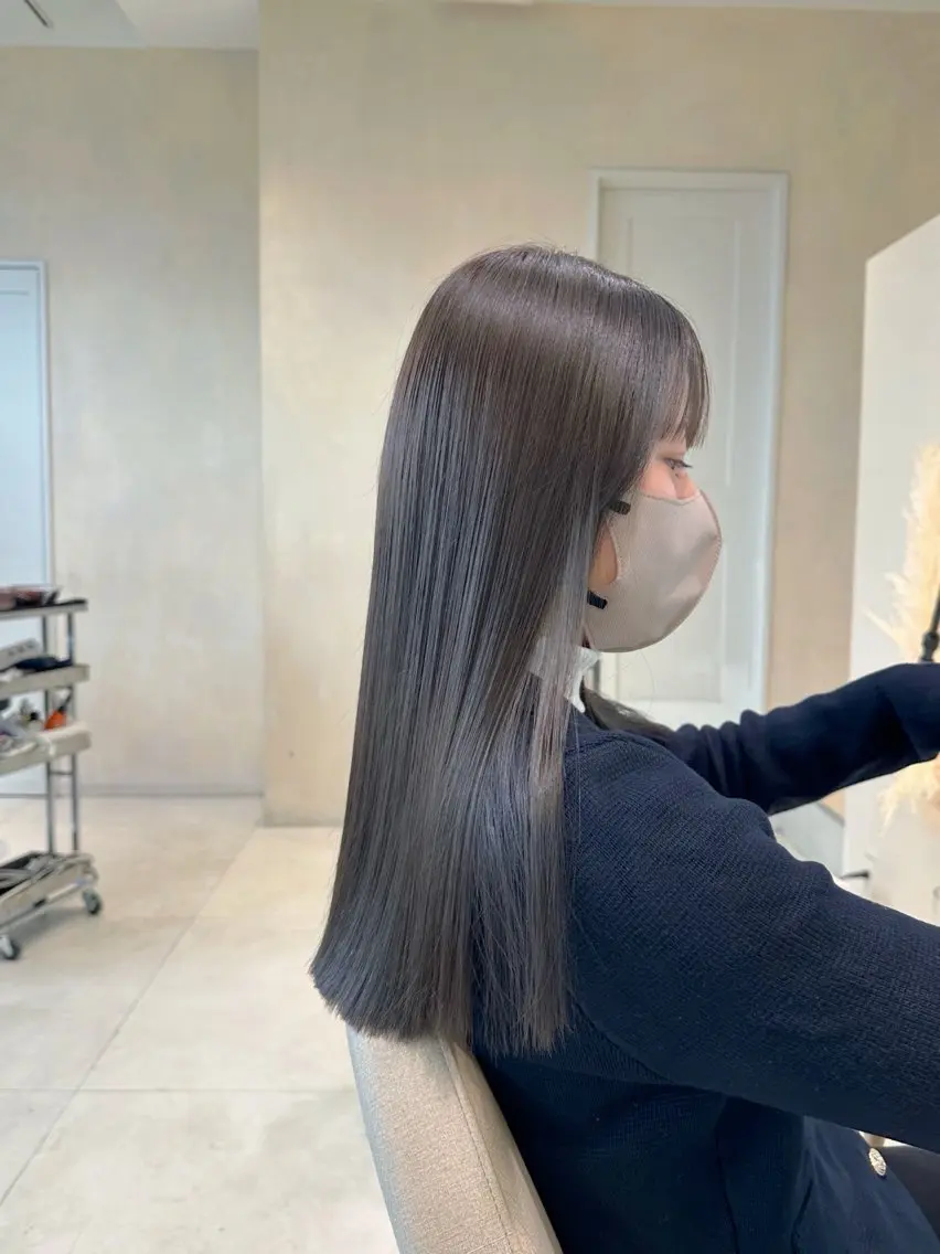 ロング カラー グレージュ カット ヘアカラー トリートメント 高橋大樹/グレー ジュ/ブリーチなしのヘアスタイル