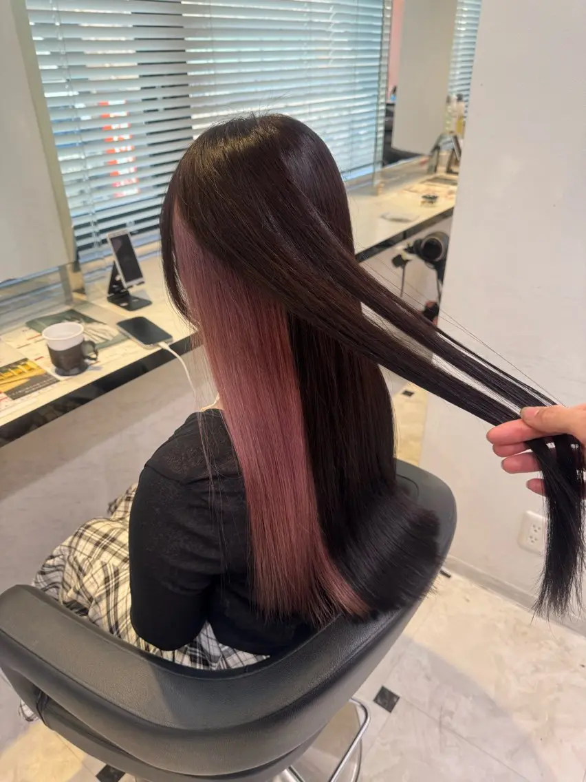 ロング カラー ヘアアレンジ ブリーチ ケアブリーチ インナーカラー ロング ヘアカラー 🥀レイヤー×ハイト ーントレンドヘア🥀のヘアスタイル