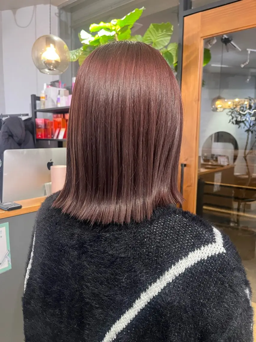 ミディアム カラー ヘアカラー 友 美海のヘアスタイル