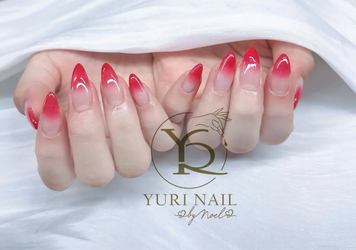 ネイル チークネイル フットネイル フレンチネイル グラデーション キラキラネイル ハンドネイル フットネイル ハンドケア YURI Nail Funabashiのネイルデザイン