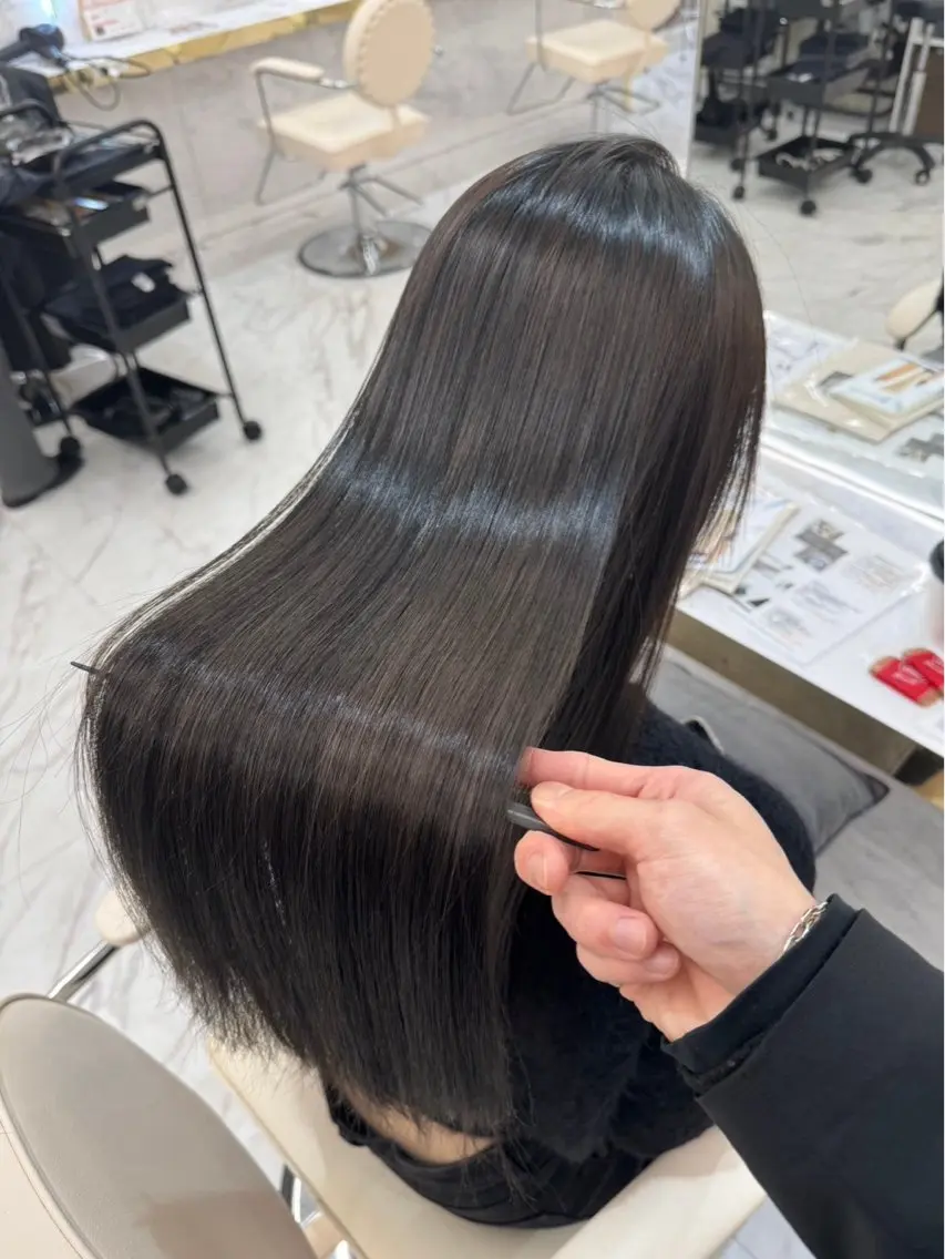 ロング カラー ヘアカラー トリートメント 縮毛矯正🫧髪質改善 高原瑞輝のヘアスタイル