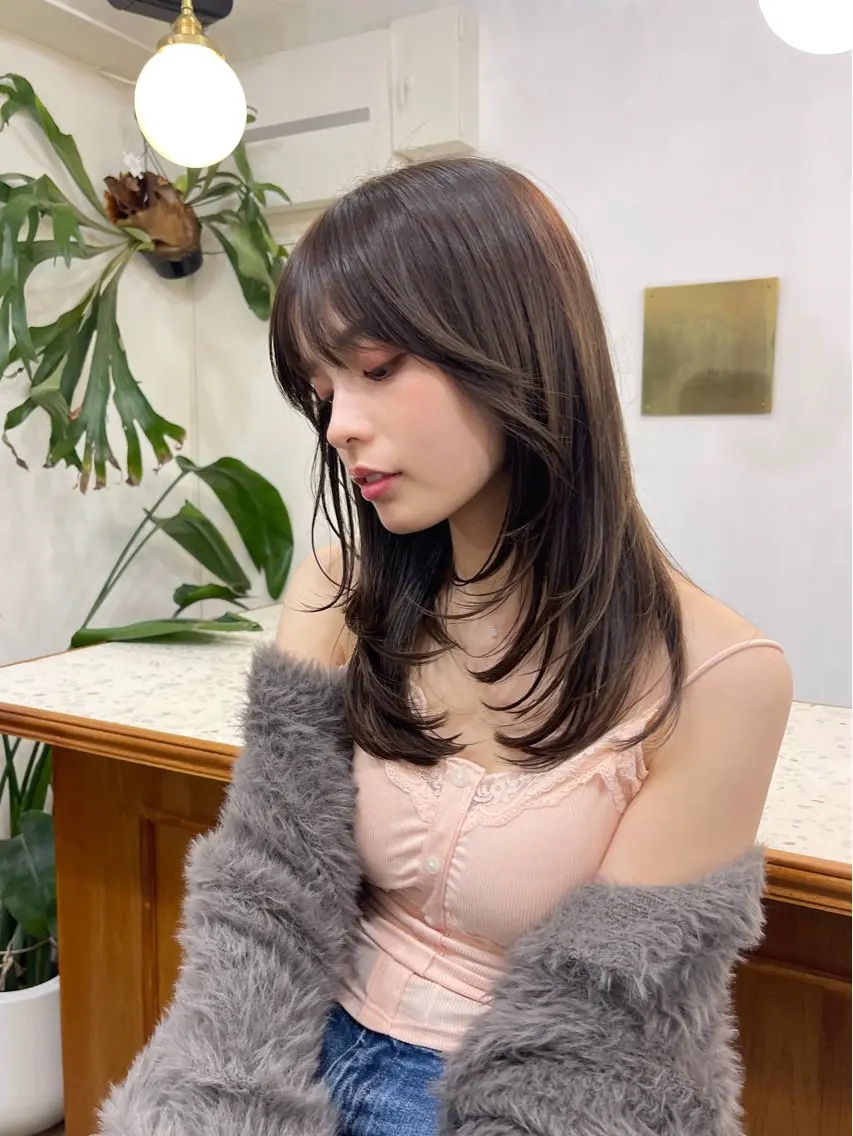 セミロング カラー 透明感カラー レイヤーカット カット ヘアカラー トリートメント ayano🫧 《CIEN》のヘアスタイル