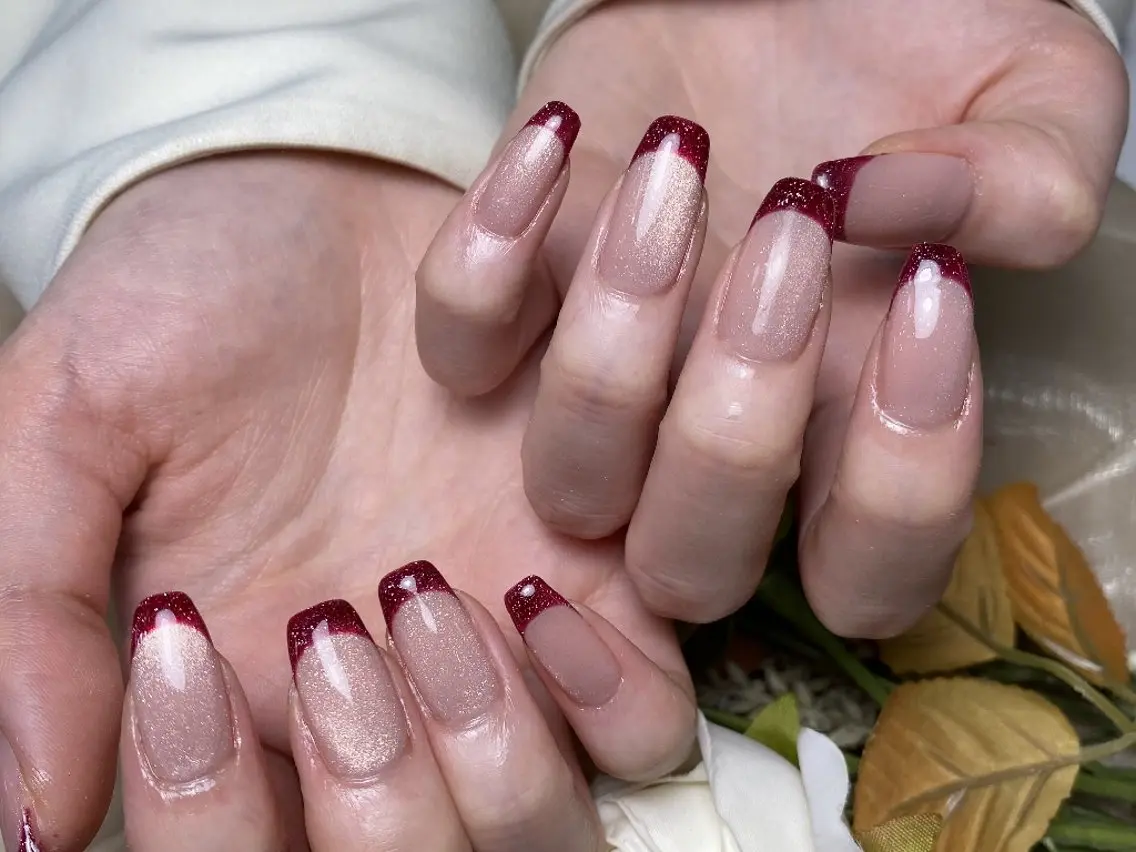 ネイル フレンチネイル マグネットネイル ハンドネイル UM Nail Salonのネイルデザイン