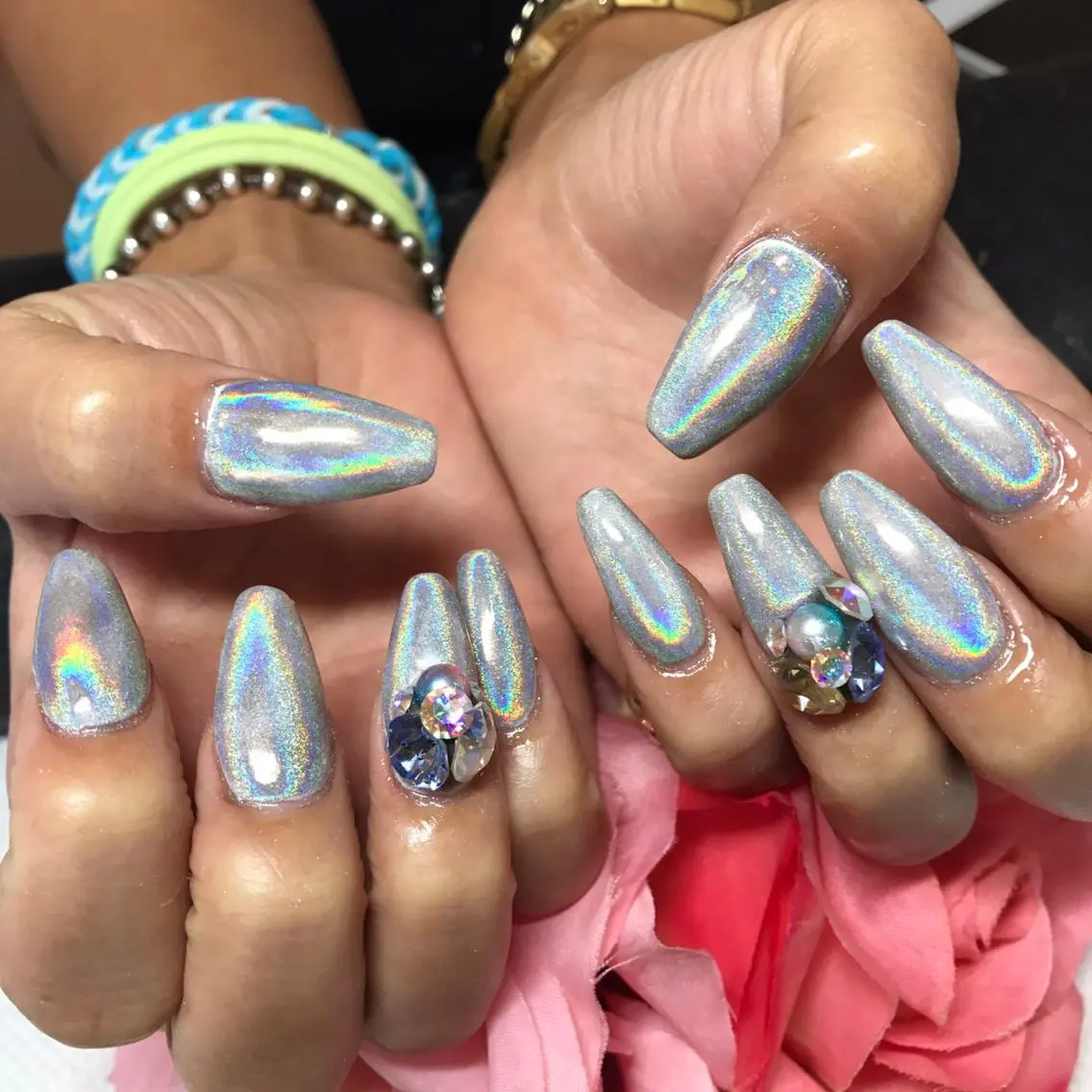 ミディアム ネイル ホワイト 《LB》ラブリエ Nail&eyeのマツエク・マツパデザイン