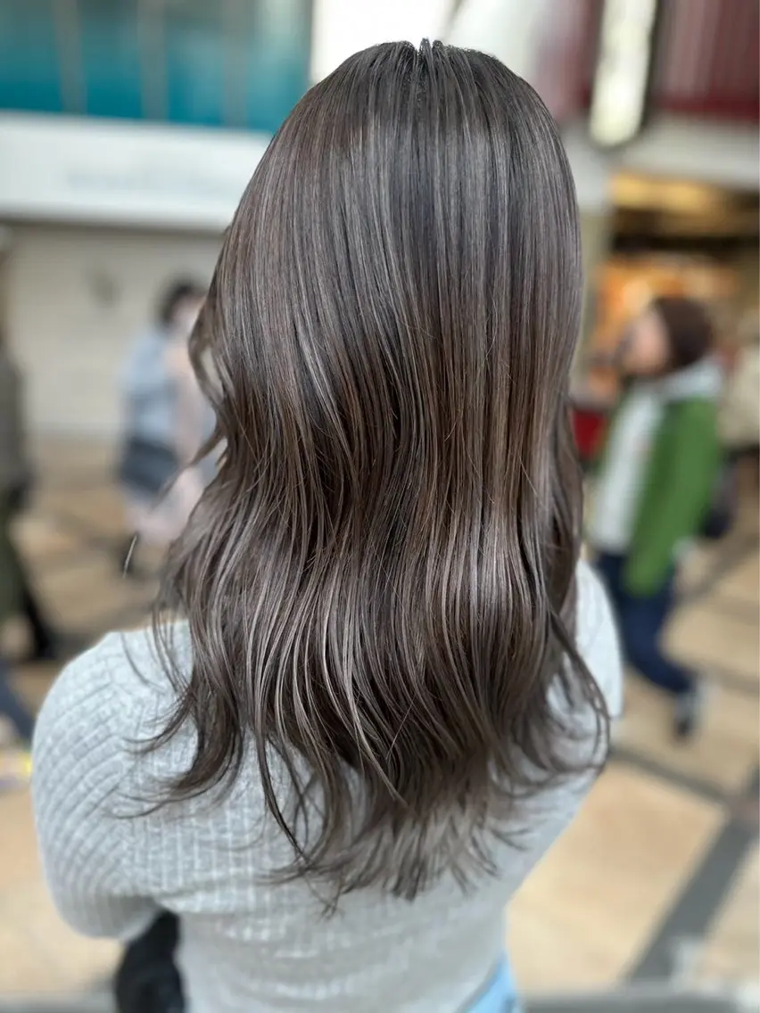 セミロング RI HOのヘアスタイル