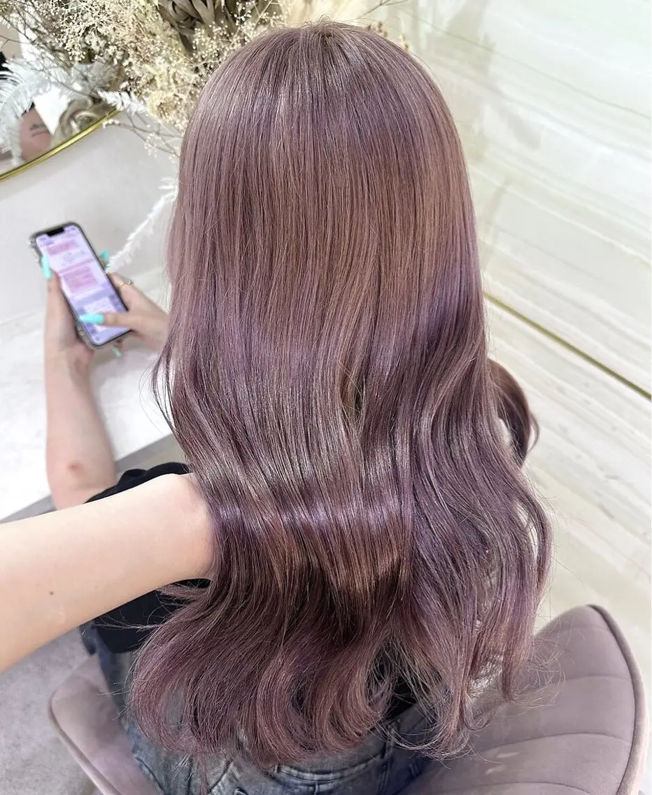 ロング ヘアカラー 🐈‍⬛momo🐾 ブリーチ・Wカラーのヘアスタイル
