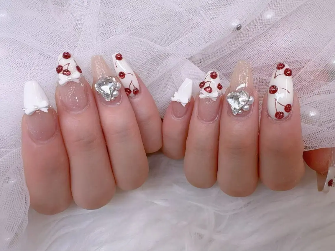 ネイル UMI ネイルサロン新宿🎀のネイルデザイン