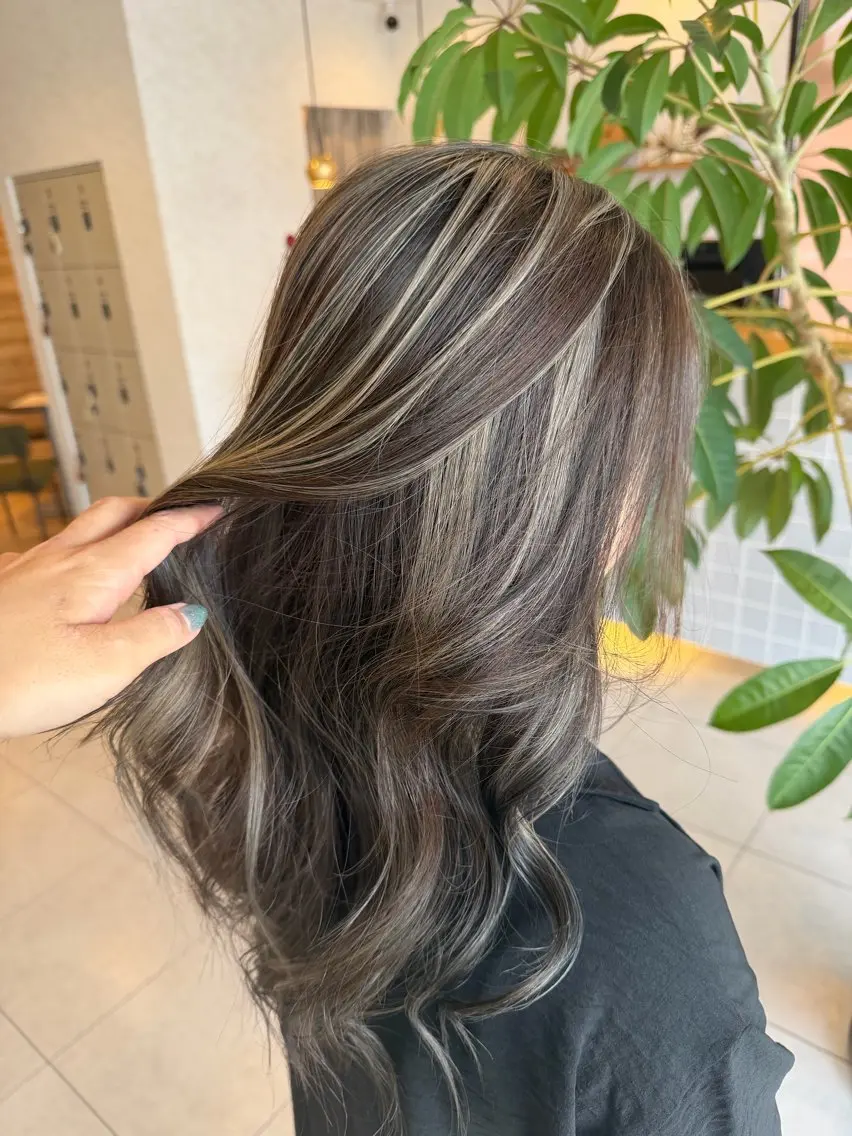 ロング カット ヘアカラー 福井 珠乃のヘアスタイル